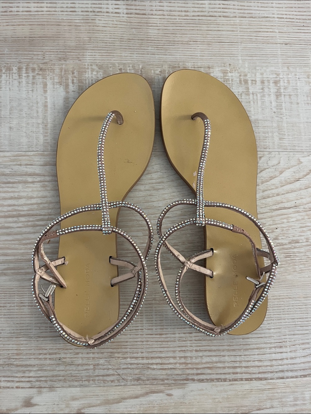 PELLE MODA sandal size 9